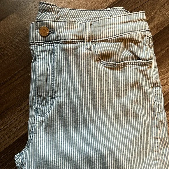 White House Black Market Cropped Ankle Pants - Picture 2 of 4